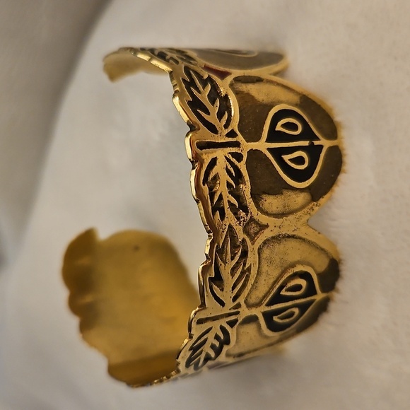 Vintage Unique Indian Brass Apples Life and Renewal Symbolic Cuff Bracelet - Picture 2 of 12